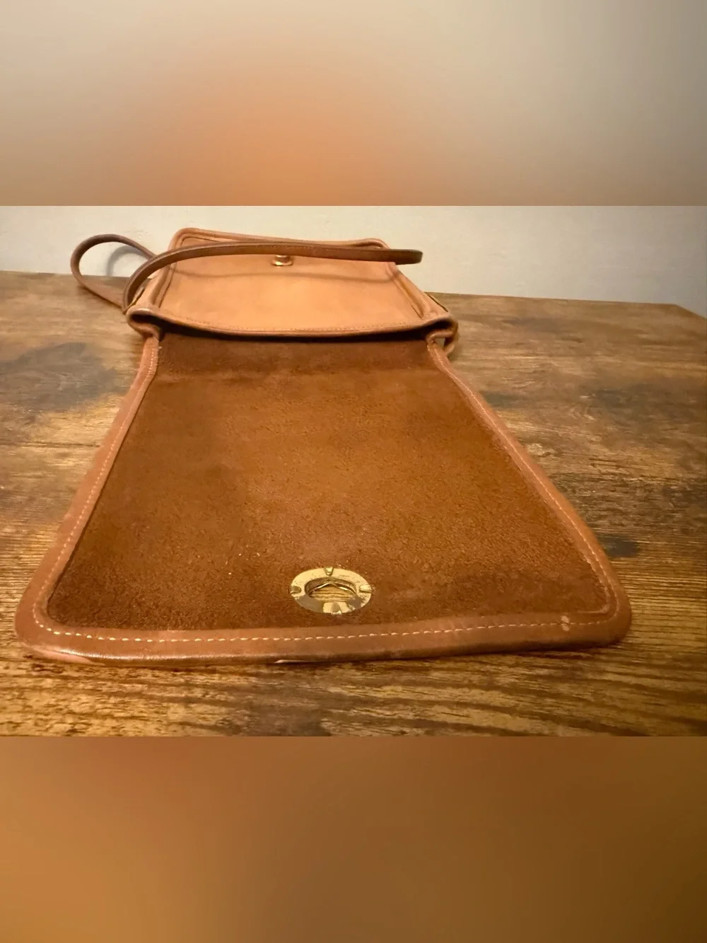 Vintage Coach Leather Shoulder / Crossbody Messenger Bag - Tan